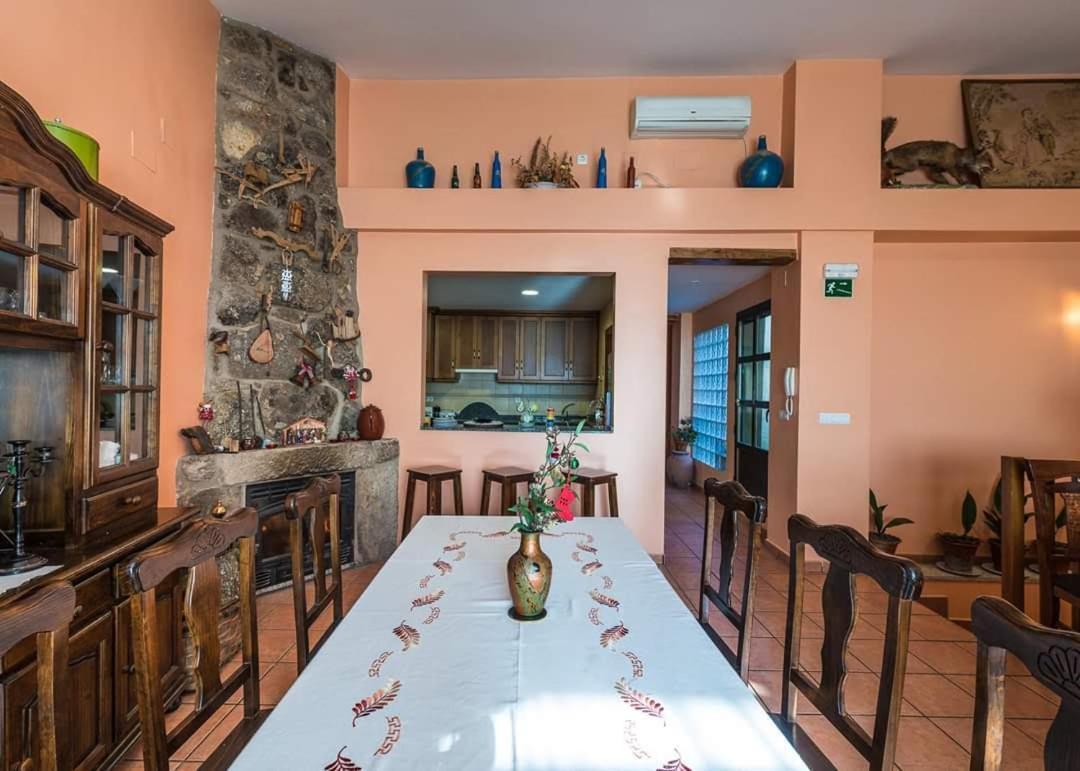 Apartamentos & Casa Rural Boada Con Jardin Interior Y Barbacoa Villamiel Extérieur photo